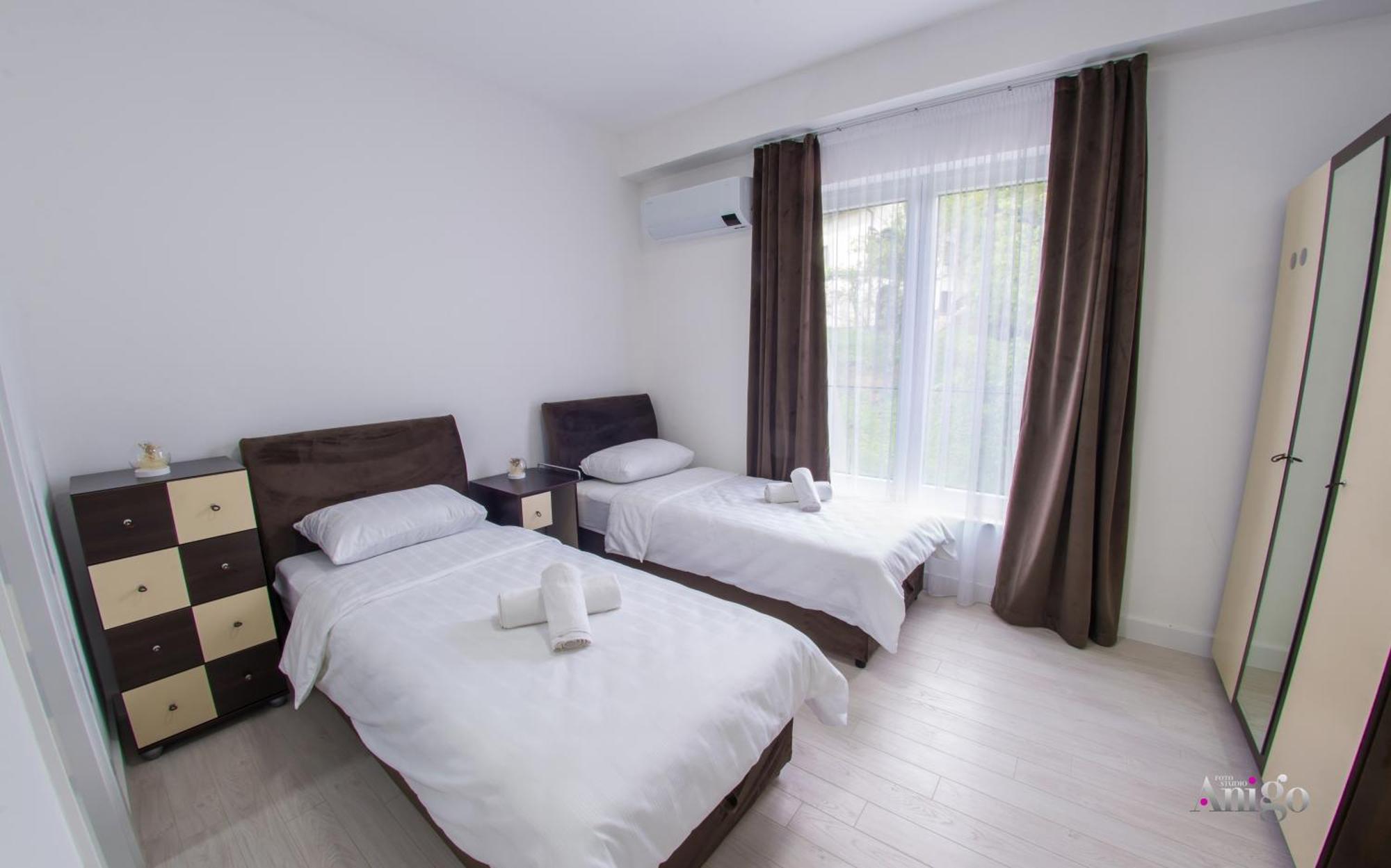 Royal Terrace Apartments คอนยิค ภายนอก รูปภาพ