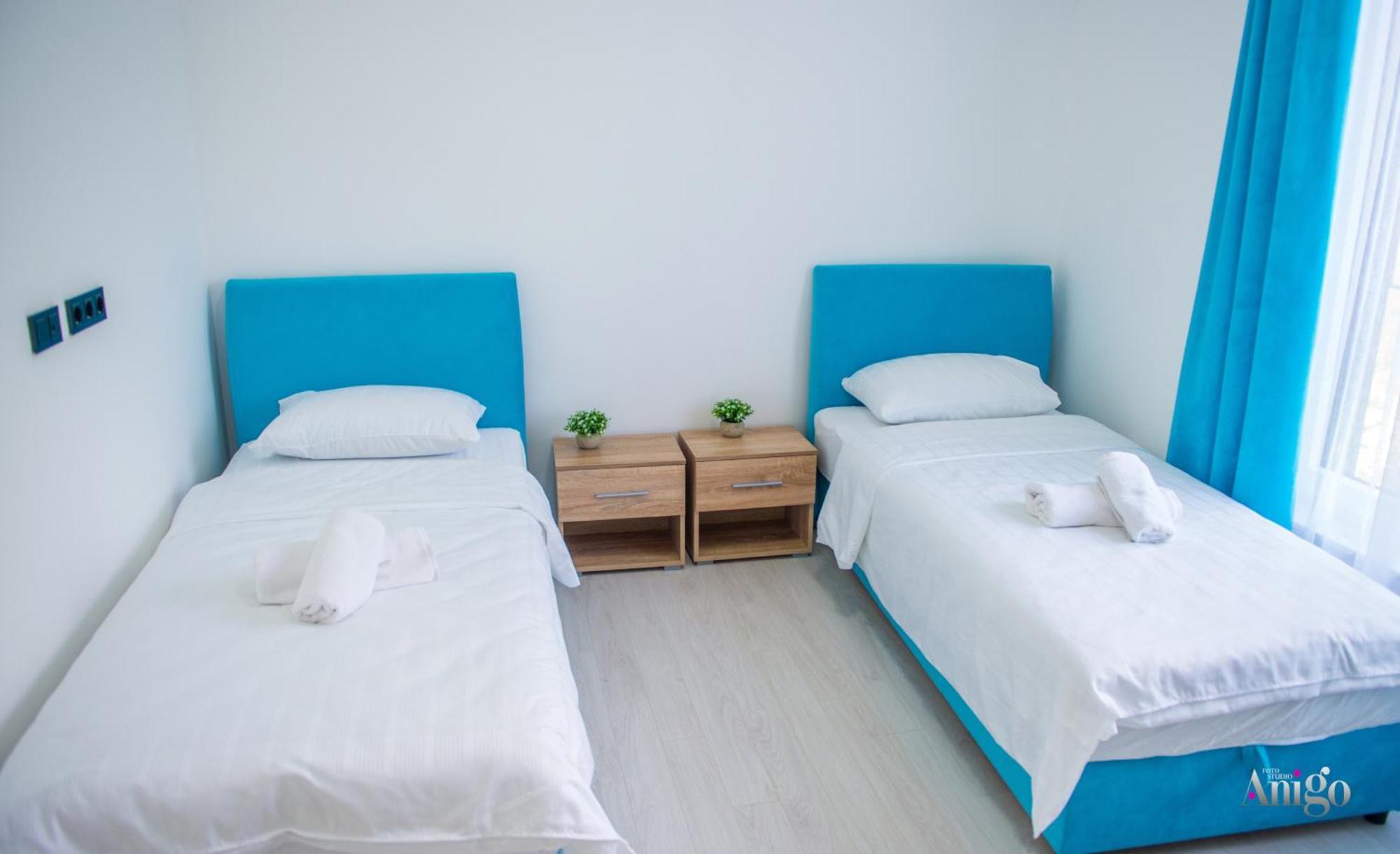 Royal Terrace Apartments คอนยิค ภายนอก รูปภาพ