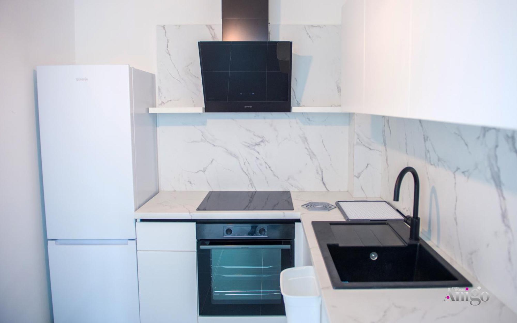 Royal Terrace Apartments คอนยิค ภายนอก รูปภาพ