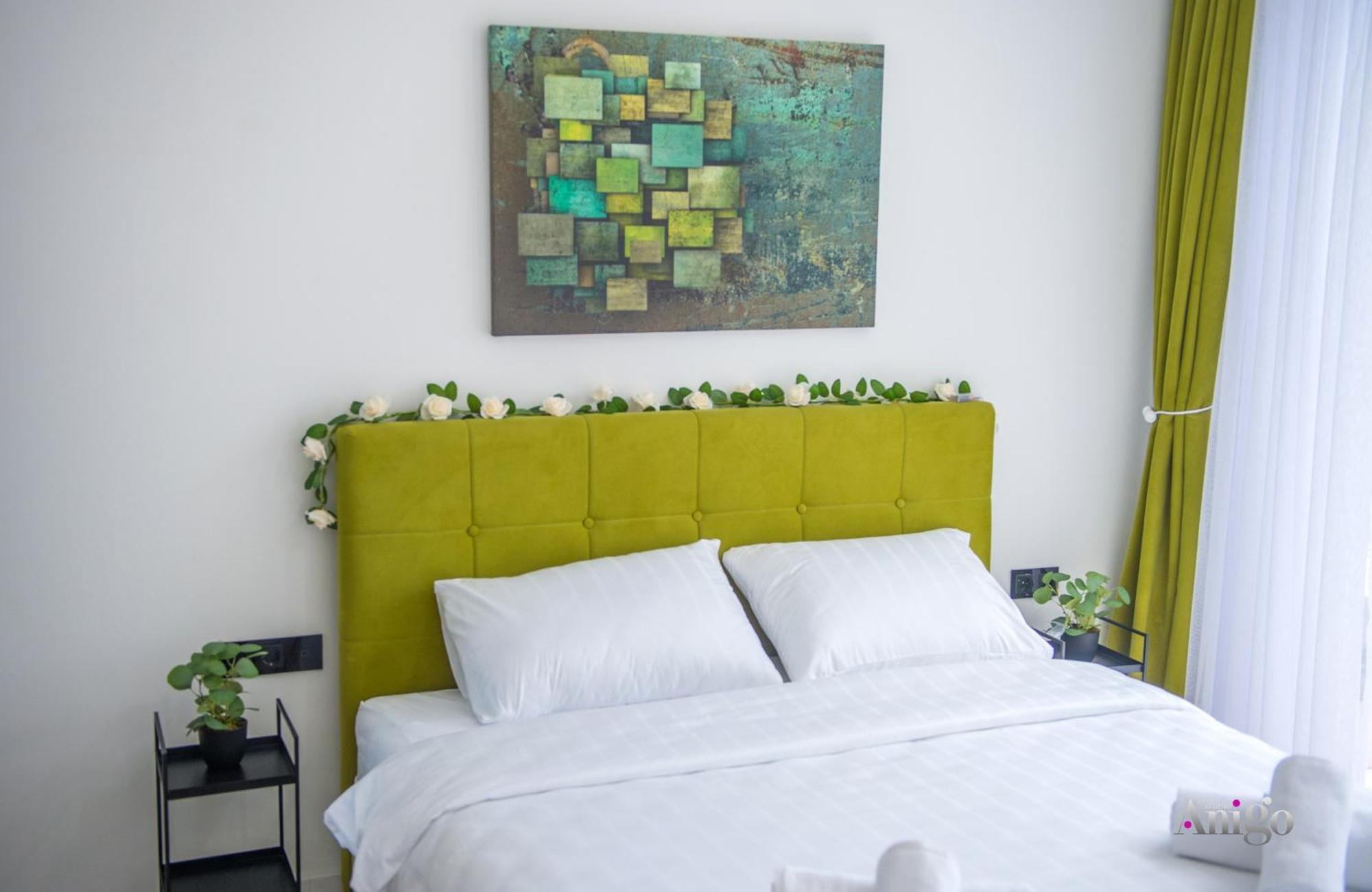 Royal Terrace Apartments คอนยิค ภายนอก รูปภาพ