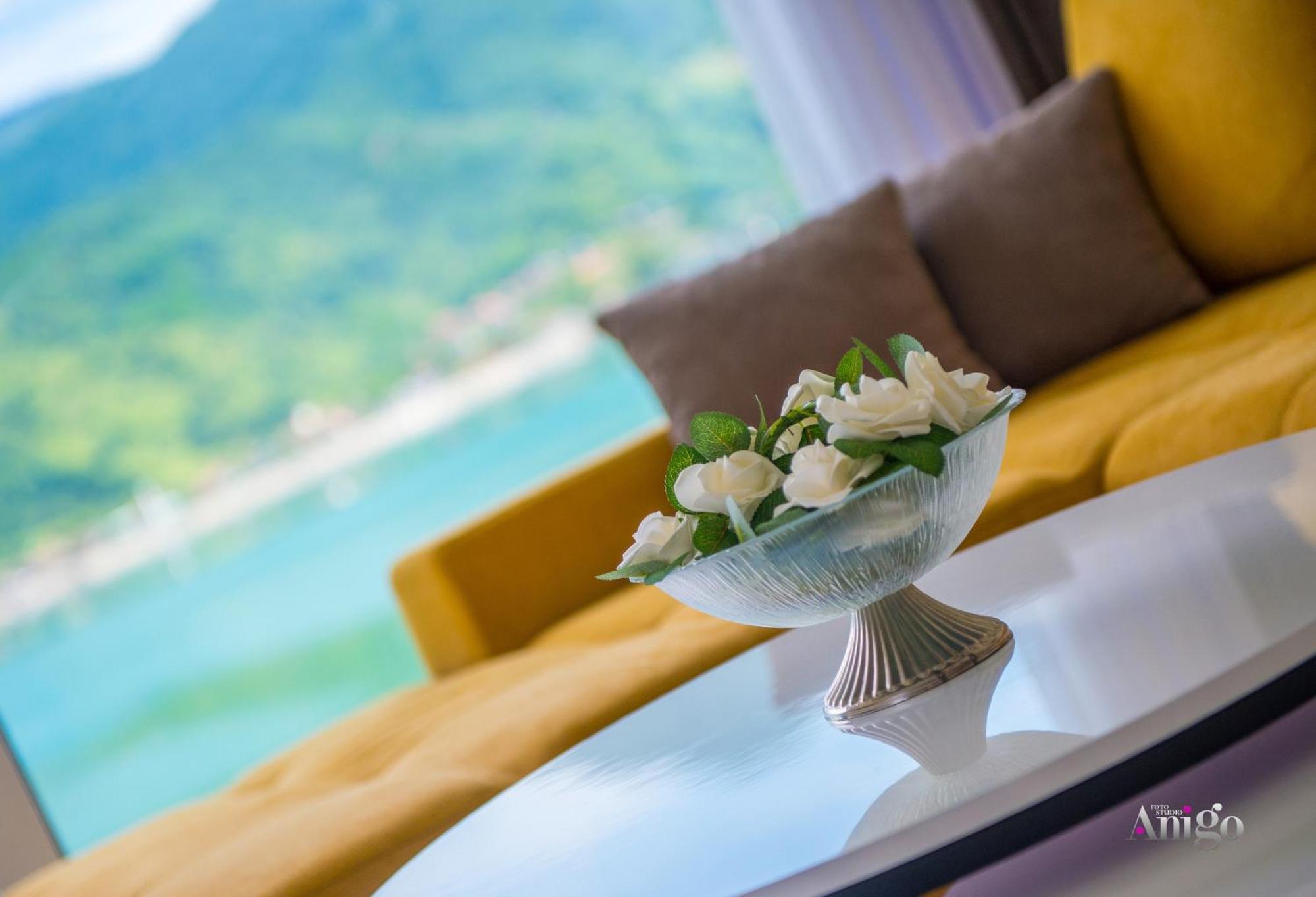 Royal Terrace Apartments คอนยิค ภายนอก รูปภาพ