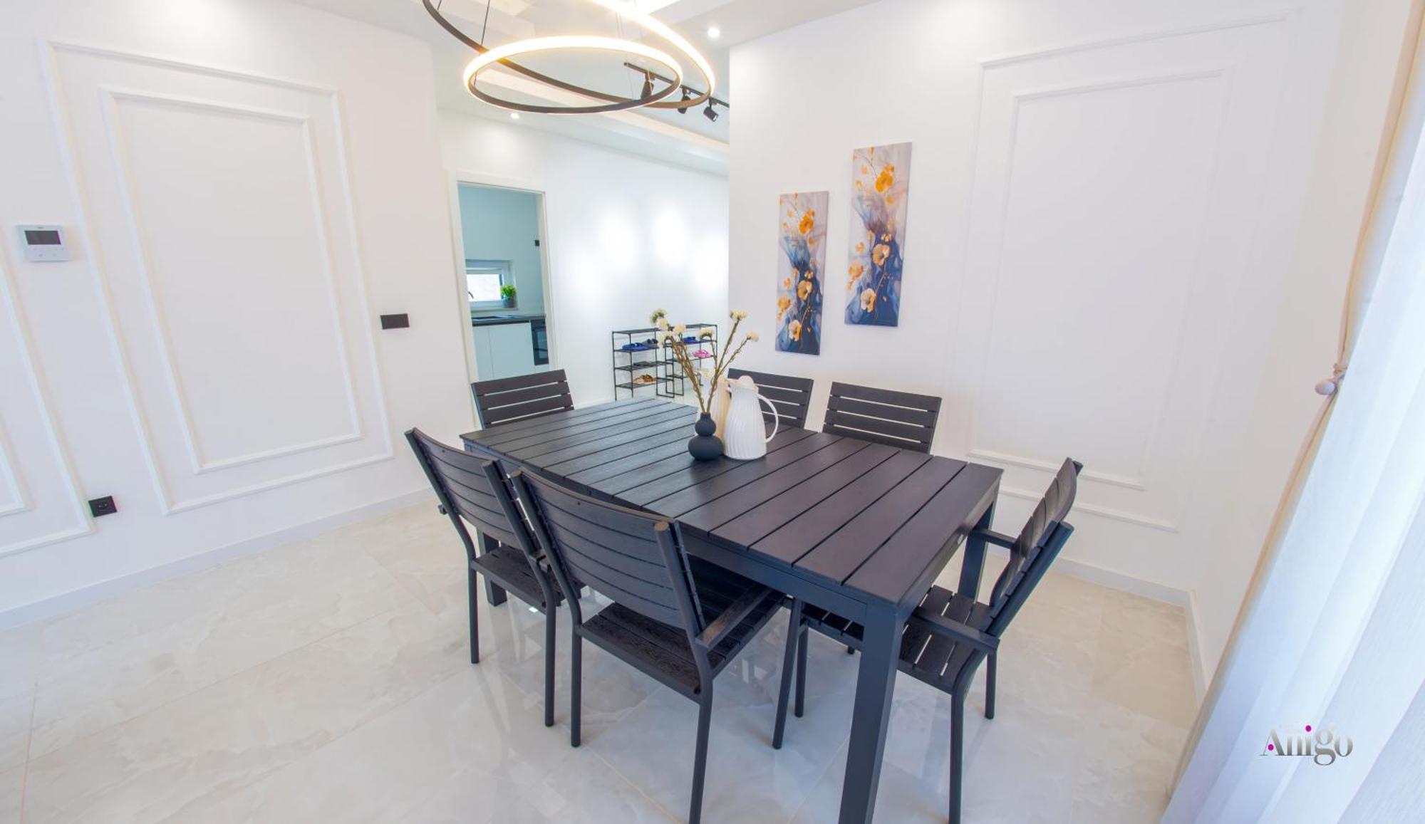 Royal Terrace Apartments คอนยิค ภายนอก รูปภาพ